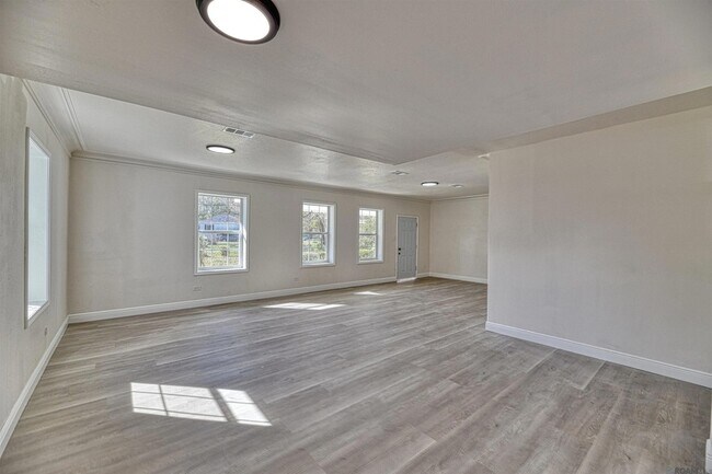 Building Photo - 3744 Conrad Dr