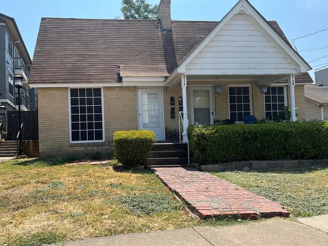 Building Photo - 5110 Manett St