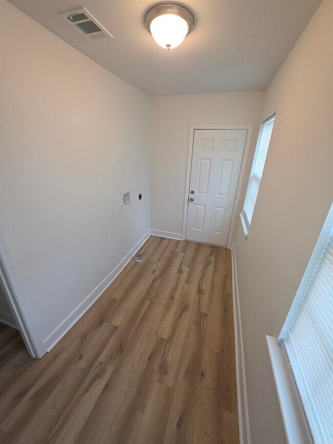 Foto del edificio - 1721 N Olive St