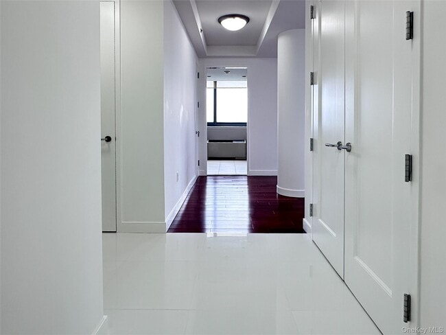 Building Photo - 10 City Pl