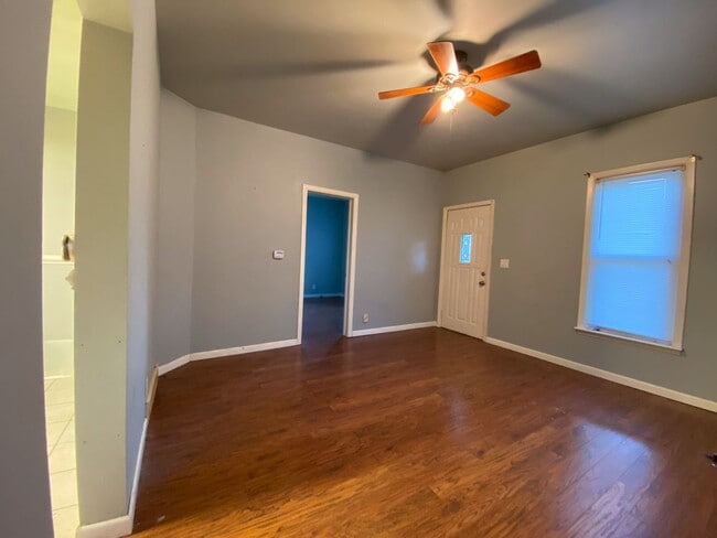 Building Photo - AVAILABLE FOR SHOWING! Great House with La...
