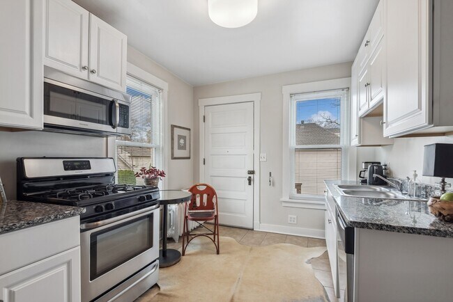 Building Photo - 1099 Tower Rd