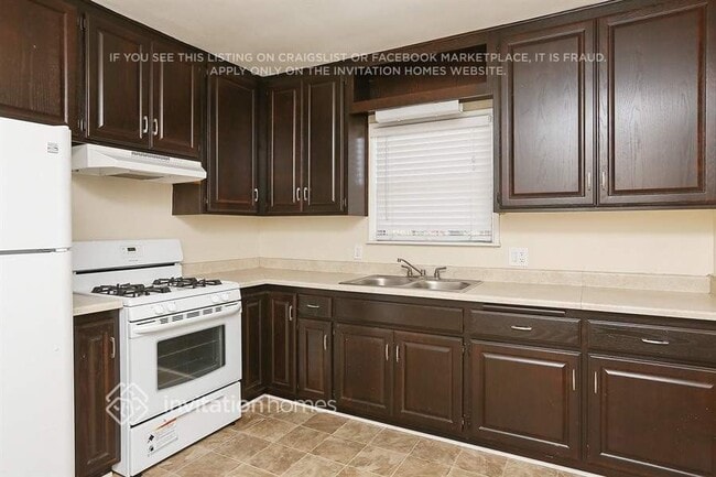 Building Photo - 4703 W 169th St