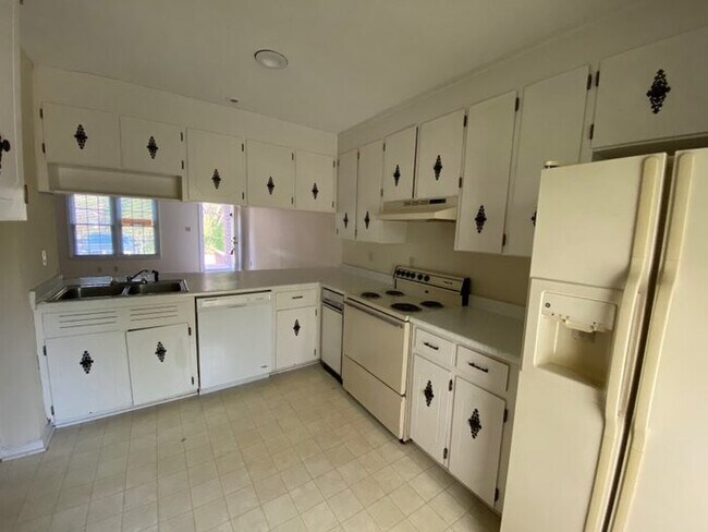 Building Photo - 117 Winfield