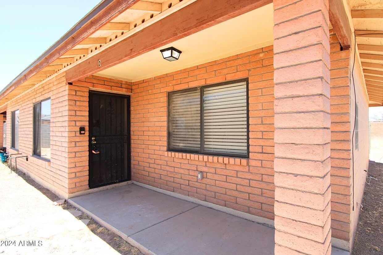 9950 W Lynx Dr Unit C, Arizona City, AZ 85123 Room for Rent in