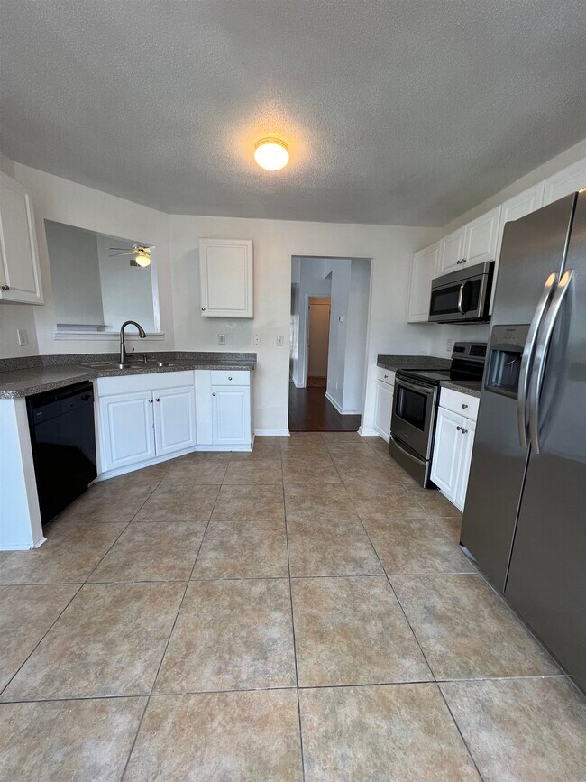 Building Photo - 5274 High Tide Ct