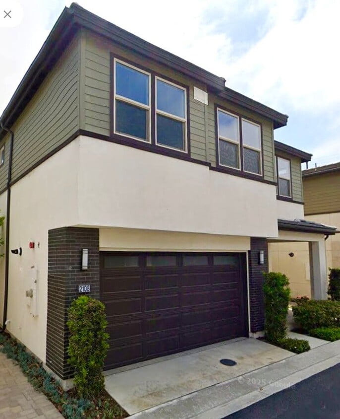 Primary Photo - Beautiful 4Bd/3Ba Spacious Home in Costa M...