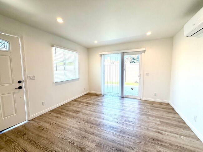 Foto del edificio - 4750 W 142nd St