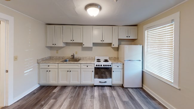 Building Photo - 187 West St