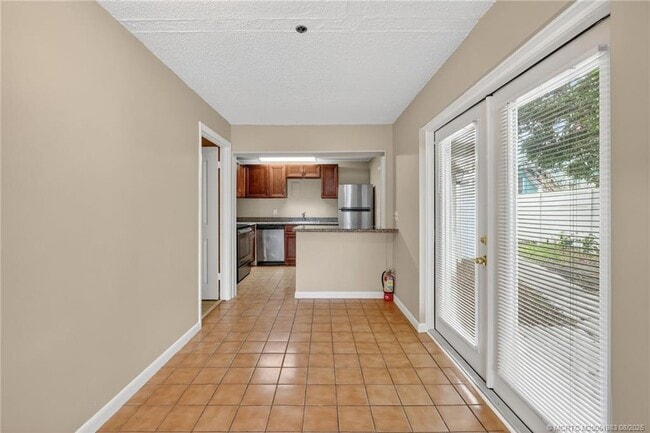 Foto del edificio - 410 SW California Ave