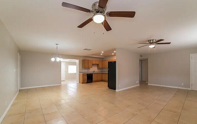 Building Photo - 103 Moonglow Dr