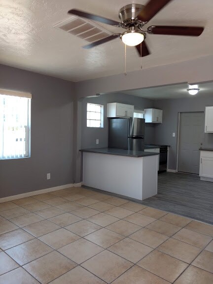 Building Photo - 522 E Pierson St #1-A