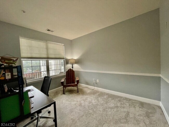 Foto del edificio - 4207 Ramapo Ct