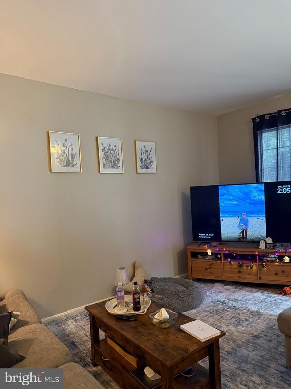 Foto del edificio - 10272 Butternut Cir