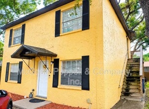 Building Photo - 3828 Lakeshore Dr