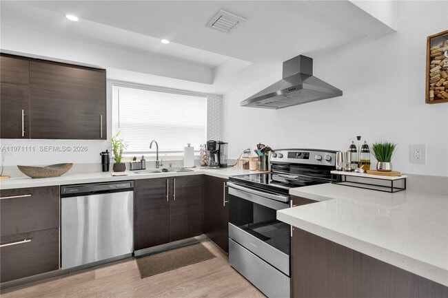 Building Photo - 830 NW 87th Ave