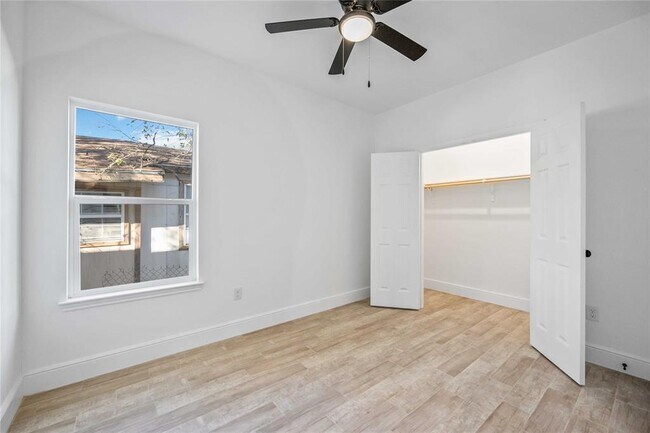 Foto del edificio - 4139 Brinkley St