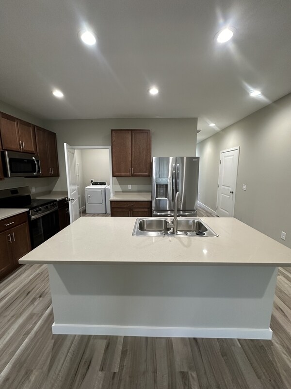 700 N Center St LaGrange, OH 44050 – photo 5