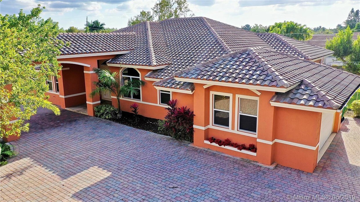 Primary Photo - 27410 SW 167th Ave