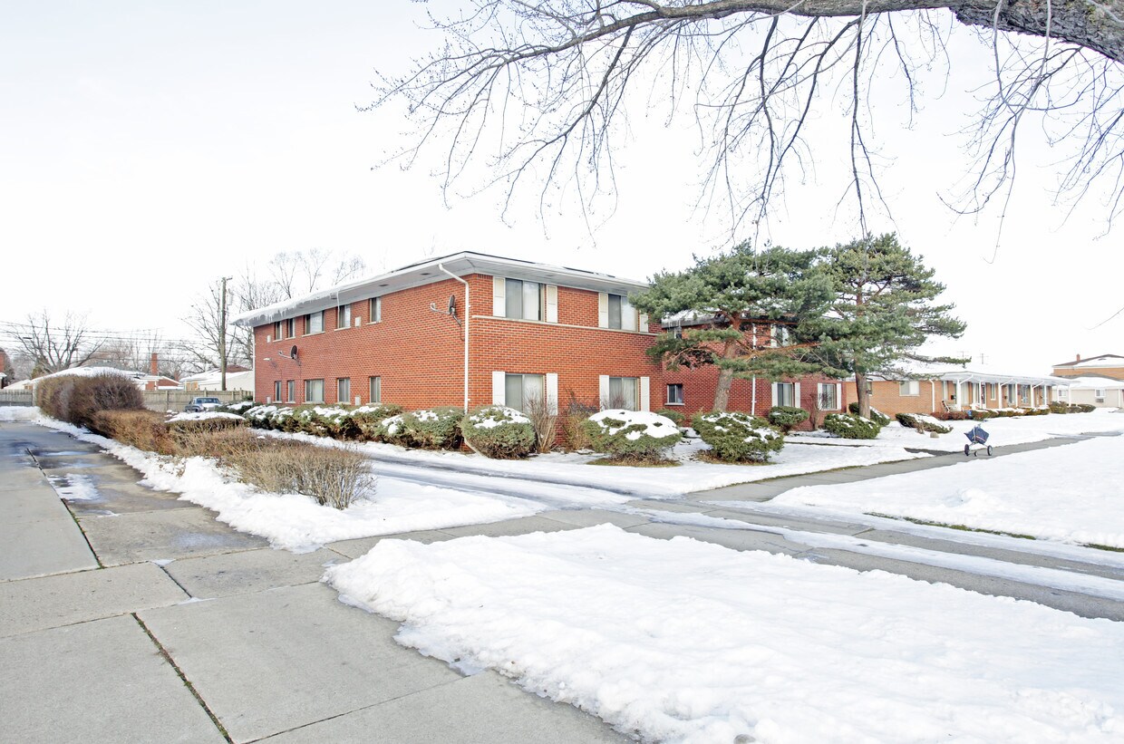 Building Photo - 23341 Kelly Rd