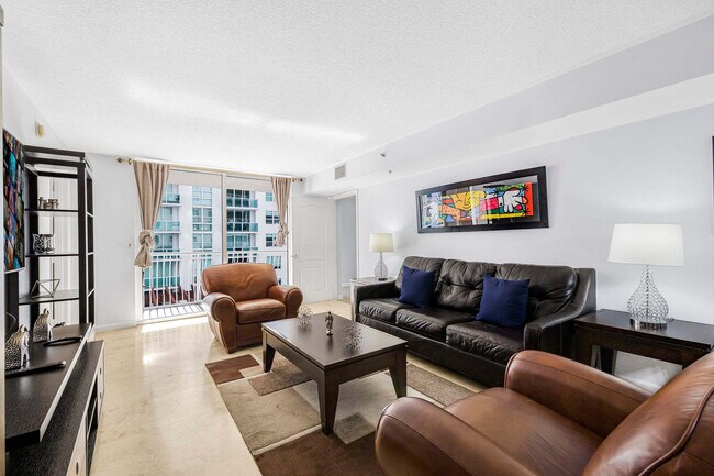 Foto del edificio - 1200 Brickell Bay Dr