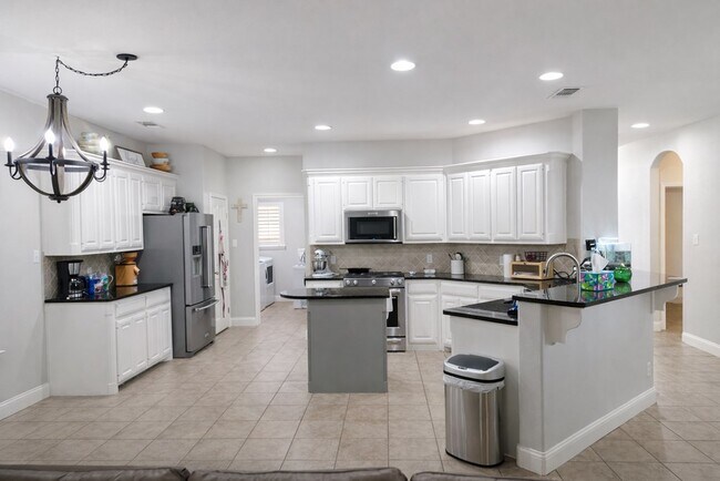 Foto del edificio - 2917 Dustin Dr