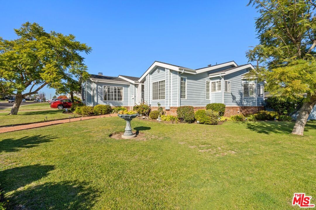Foto principal - 8160 Kenyon Ave