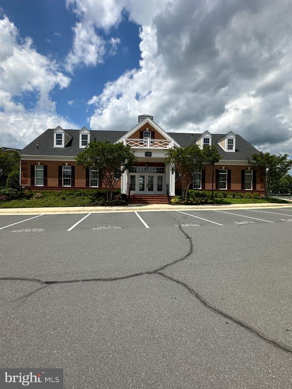 Foto del edificio - 23810 Hopewell Manor Terrace
