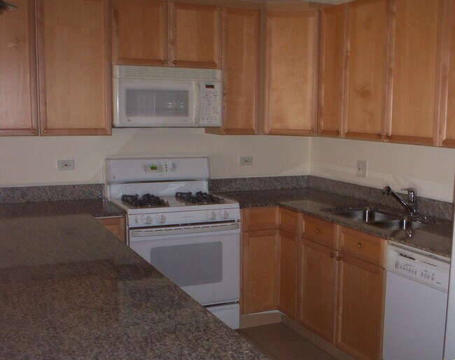 Cocina - 821 S Western Ave