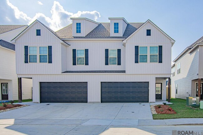 Foto del edificio - 5618 Cottage Lake Dr