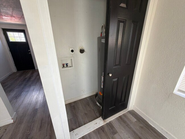 Foto del edificio - 817 1st St