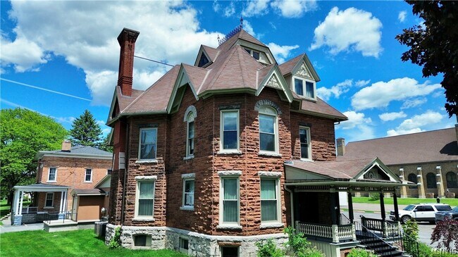 Foto del edificio - 75 E Genesee St