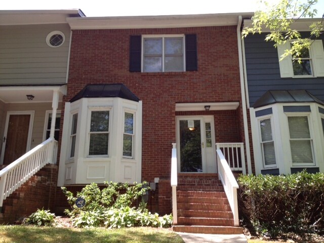 Primary Photo - 220 Hembree Park Terrace