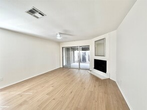 Building Photo - 4 Marabou Pl