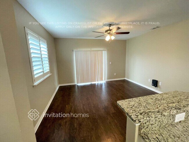 Foto del edificio - 13345 Blake Dr