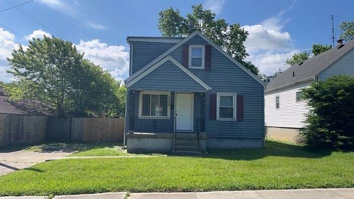 Foto principal - 250 E Parkwood Dr