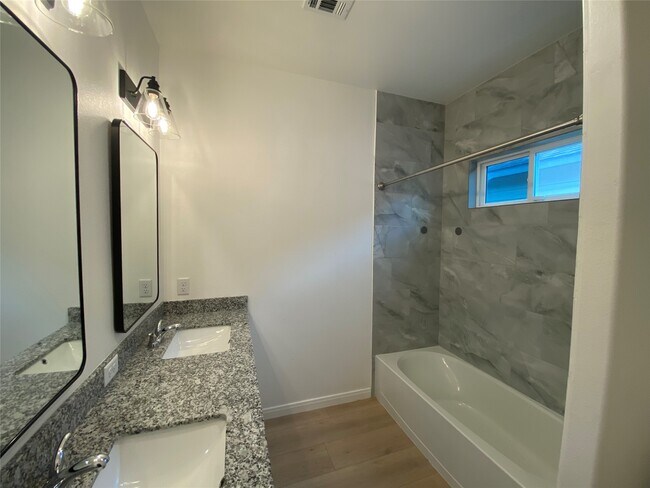 Foto del edificio - 7945 Sparta St