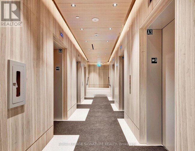 Photo du bâtiment - 225 Commerce St