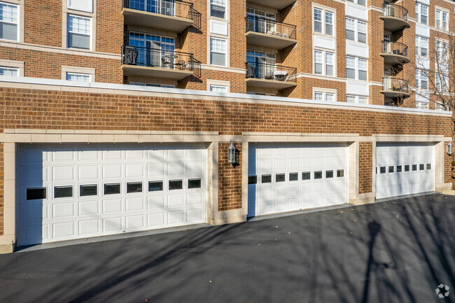 Foto del edificio - Preserve/Palatine Condos