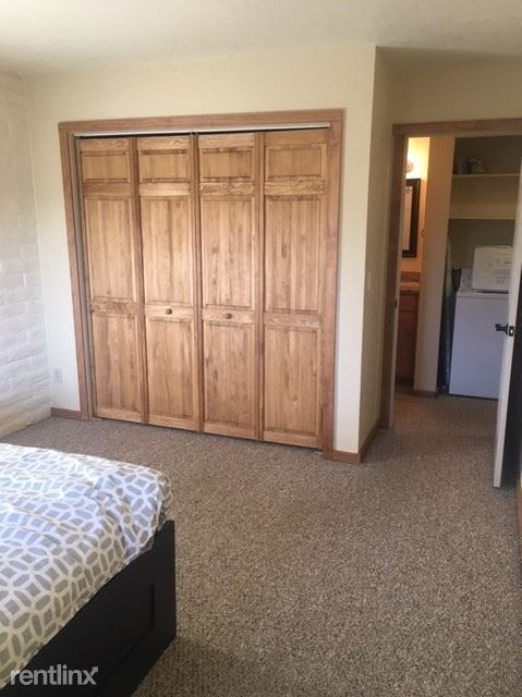 Building Photo - 2 br, 1 bath Townhome - 27 Cedar Ct