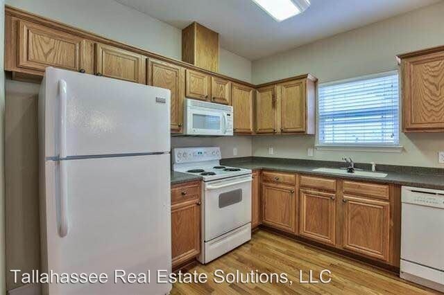 Foto principal - 3 br, 2 bath Apartment - 2217 Delta Lane