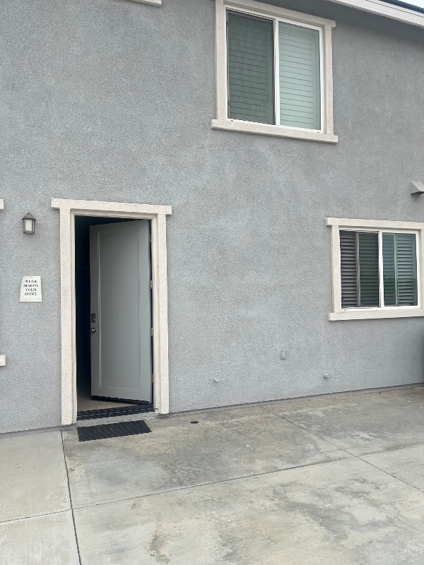 Building Photo - 8418 Lourenco Ln
