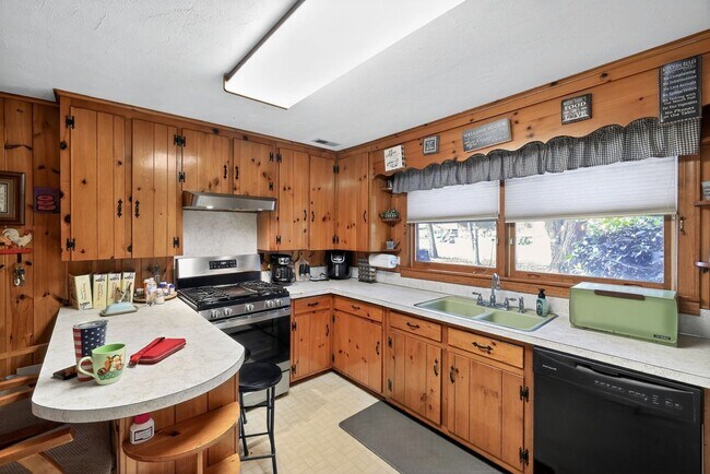 Foto del edificio - Charming 3BR House in Salisbury