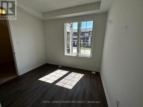 Building Photo - 1259-1259 Lily Cres