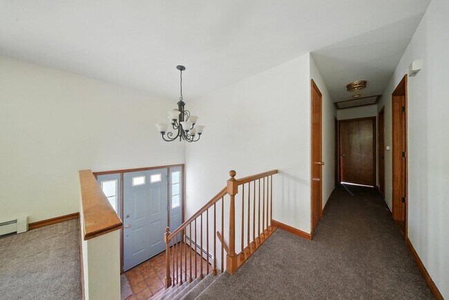 Foto del edificio - 501 Burlingham Rd