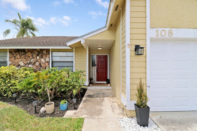 Building Photo - 108 Greenbriar Dr