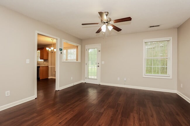 Foto del edificio - 9001 Callan Ct