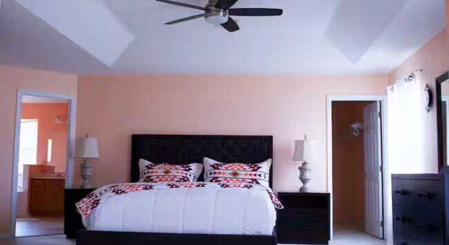 Foto del edificio - 2642 Maggiore Cir