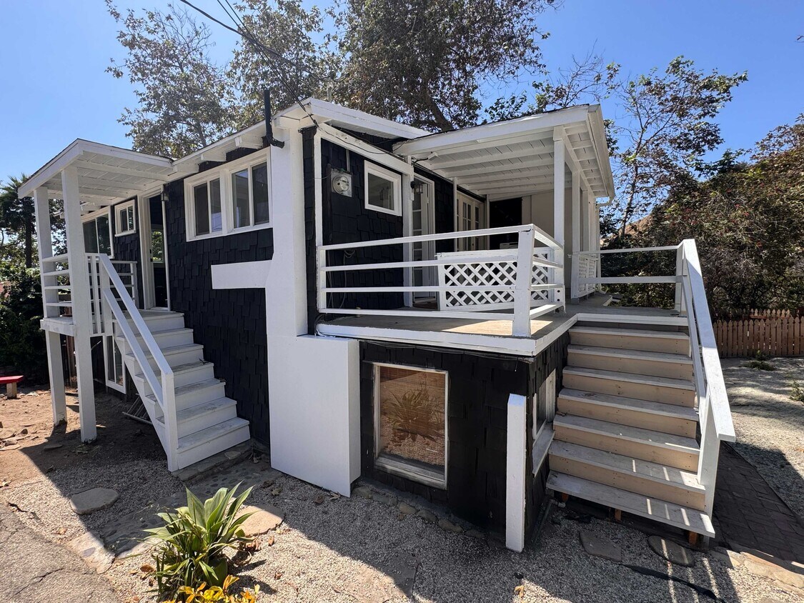 Photo - 3927 Las Flores Canyon Rd (Malibu, CA)