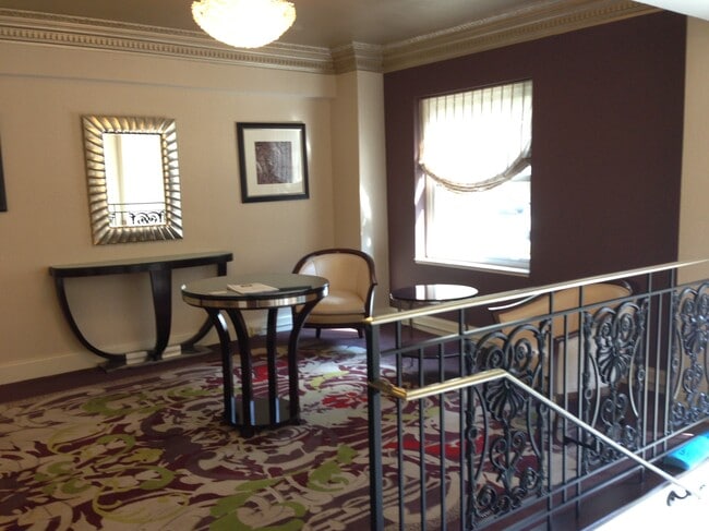 Lobby area - 2127 California St NW